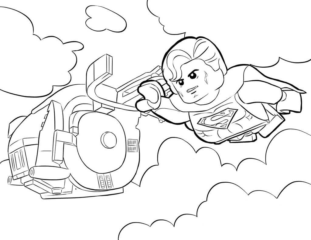 Лего Супермен летит среди облаков