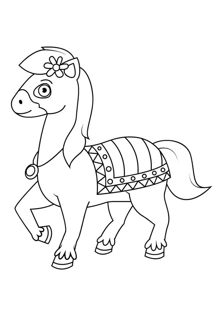 Лошадь с цветком и накидкой