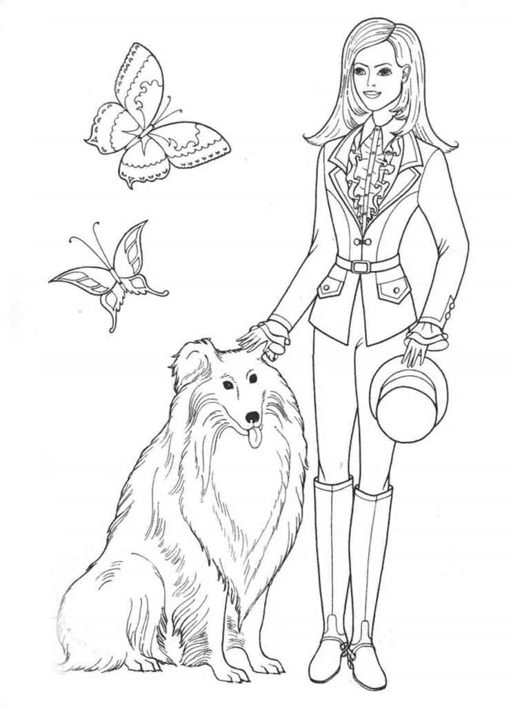 Принцесса в костюме с собакой и бабочками