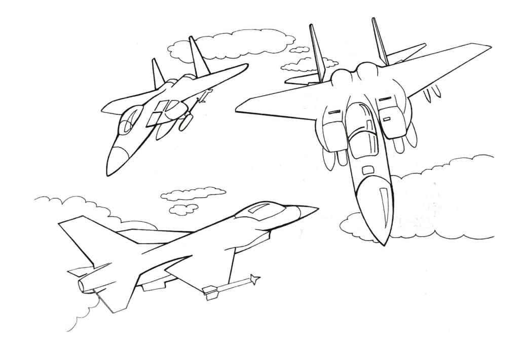 Три военных самолета