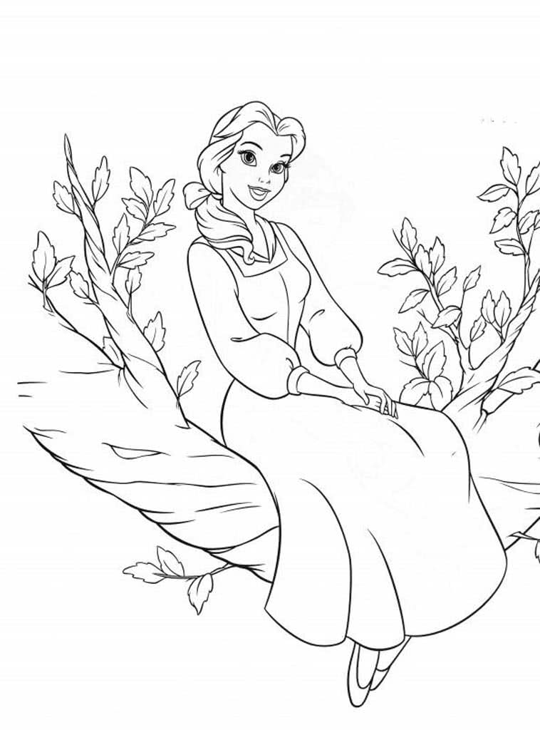 Принцесса Бель сидит на дереве